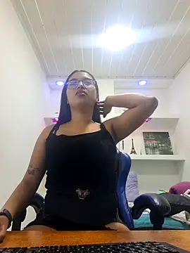 susan mooree online show from September 23, 2025, 11:35 am