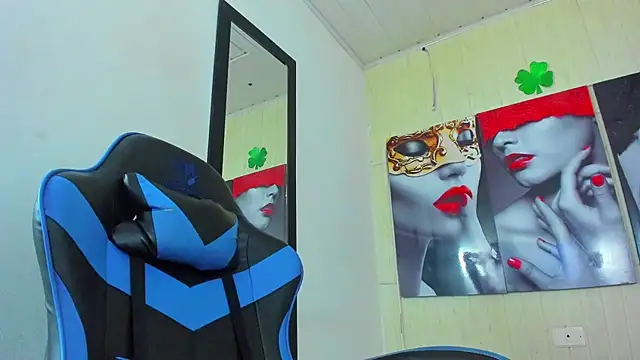 susan mooree online show from October 14, 2025, 7:25 pm