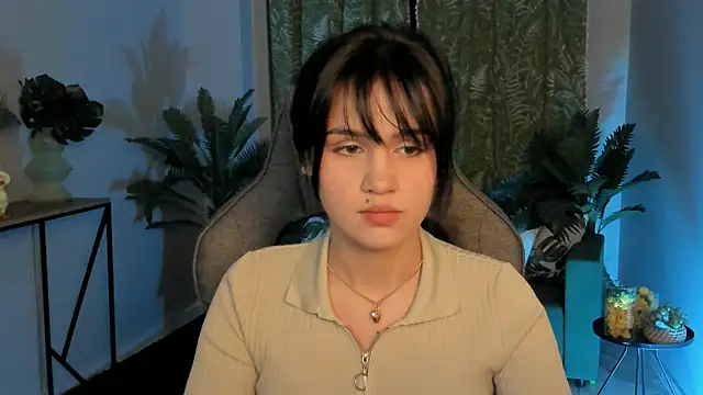 MonicaFarmer online show from November 23, 2025, 5:46 pm