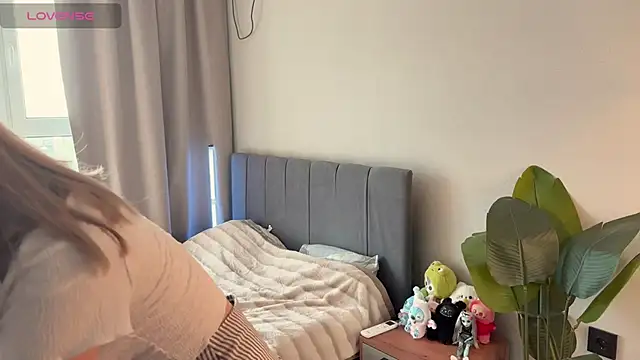 minicleo online show from September 28, 2025, 12:21 pm