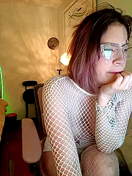 Amatista 11 online show from September 24, 2025, 9:40 pm