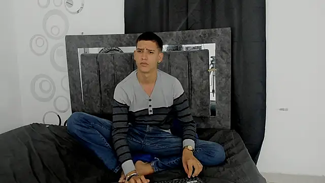 Ken BoySlim online show from September 25, 2025, 1:53 am