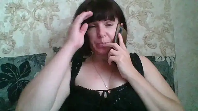 SecretSienna  online show from September 25, 2025, 11:03 am