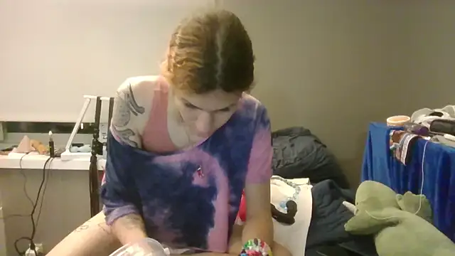 Snapshot of cuddlyavenue chatting on October 11, 2025, 1:05 am cuddlyavenue online show from October 11, 2025, 1:05 am