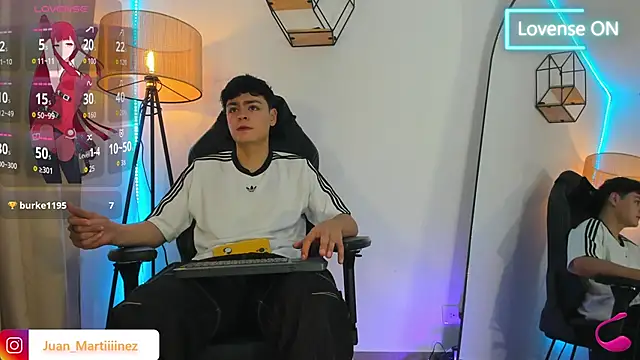 Im Juaniito online show from November 2, 2025, 2:58 am