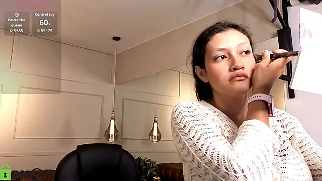 ArielBlossom    online show from October 9, 2025, 11:08 am