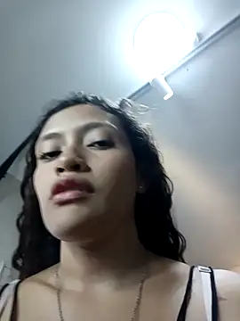 Snapshot of ArielBlossom___ chatting on February 6, 2026, 8:23 pm ArielBlossom online show from February 6, 2026, 8:23 pm