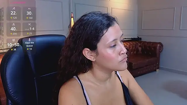 Snapshot of ArielBlossom___ chatting on February 8, 2026, 11:57 am ArielBlossom online show from February 8, 2026, 11:57 am