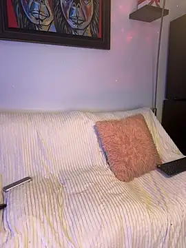 GabyMejiaa online show from November 18, 2025, 7:51 pm