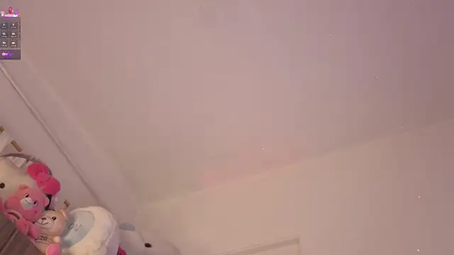 Snapshot of ashlynnlowe_ chatting on July 9, 2026, 10:14 pm ashlynnlowe online show from July 9, 2026, 10:14 pm