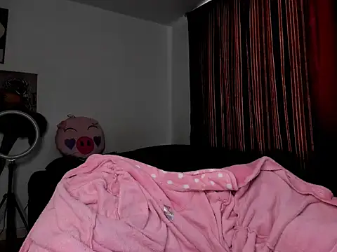 Snapshot of guynextdo0r chatting on September 18, 2025, 7:05 pm guynextdo0r online show from September 18, 2025, 7:05 pm