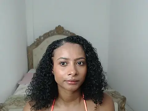 tatiana oconell22 online show from September 19, 2025, 2:24 am