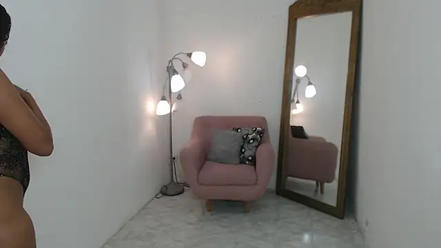 tatiana oconell22 online show from April 22, 2026, 2:14 am