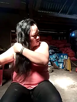 riso-00 online show from November 7, 2025, 2:55 am