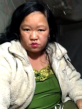 riso-00 online show from December 1, 2025, 9:14 am