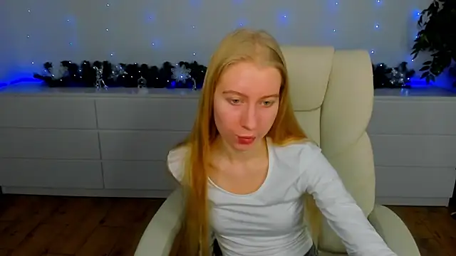 Alina Blonde online show from December 23, 2025, 6:33 am