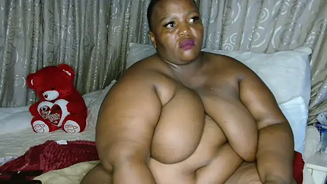 Snapshot of Bustyboobs02xx chatting on February 12, 2026, 5:52 pm Bustyboobs02xx online show from February 12, 2026, 5:52 pm