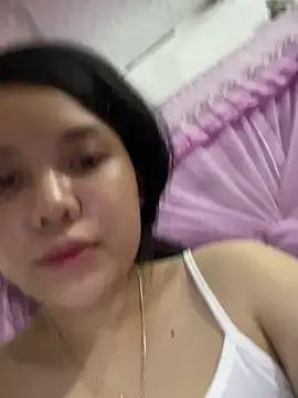 Lauraa-a online show from September 11, 2025, 8:25 am