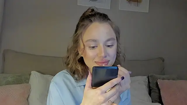 Snapshot of Stefa_Evans chatting on November 1, 2025, 8:11 pm Stefa Evans online show from November 1, 2025, 8:11 pm