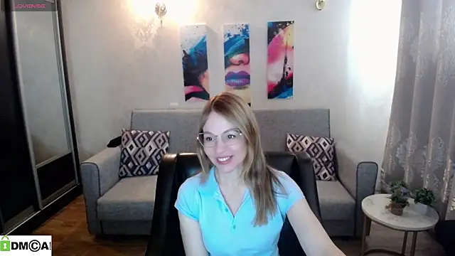 shy hot cat online show from November 12, 2025, 7:53 am