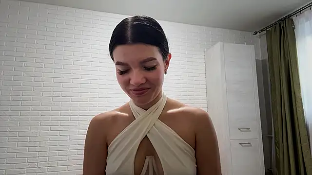 JaniLorton online show from September 17, 2025, 3:46 pm