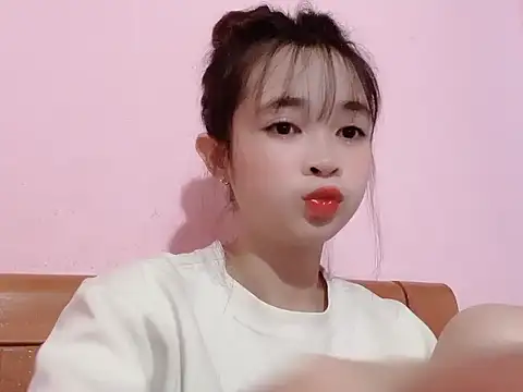 Suna7383 online show from September 30, 2025, 2:55 pm