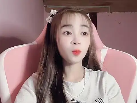 Suna7383 online show from November 9, 2025, 3:21 pm