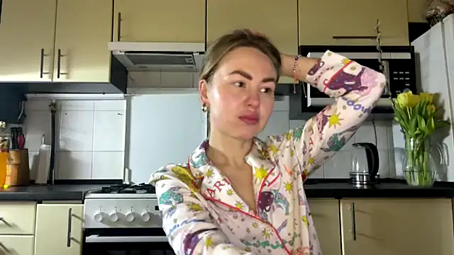 MartaLuna  online show from March 13, 2026, 9:21 pm