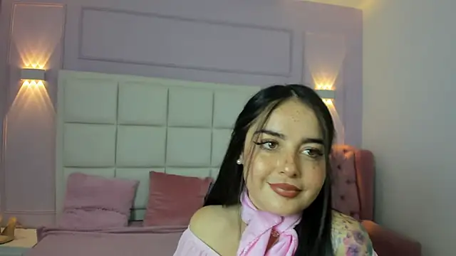 Snapshot of Ashleypetit chatting on May 5, 2026, 1:08 pm Ashleypetit online show from May 5, 2026, 1:08 pm