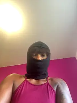 Snapshot of douceebene chatting on September 28, 2025, 11:26 am douceebene online show from September 28, 2025, 11:26 am