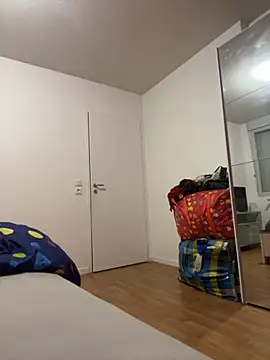 Snapshot of douceebene chatting on November 4, 2025, 5:56 pm douceebene online show from November 4, 2025, 5:56 pm