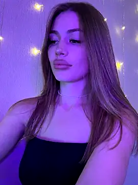 Elizabeth Tay online show from November 6, 2025, 5:36 pm