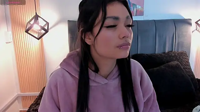 Snapshot of Evaa_rosee_ chatting on September 29, 2025, 11:48 am Evaa rosee online show from September 29, 2025, 11:48 am