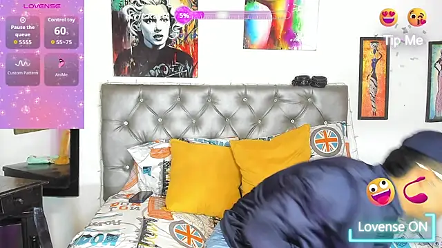 xxKamadevaxx online show from February 5, 2026, 12:32 pm