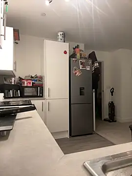 IceEyesUK online show from September 25, 2025, 9:18 pm