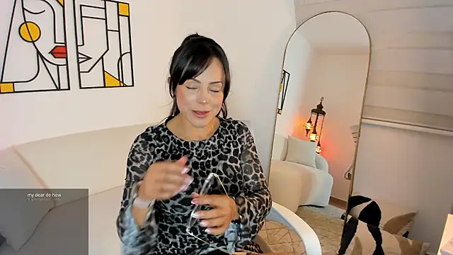 Lyliboomm online show from April 3, 2026, 11:36 pm