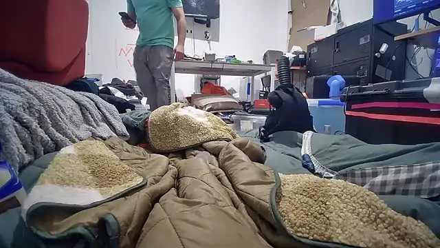 jasoncali305 online show from March 1, 2026, 10:39 am