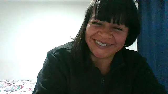 adri89-g online show from February 2, 2026, 1:37 am