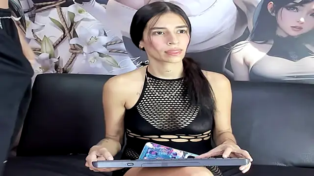 Luxury Latin Hot Dirt 1 online show from September 14, 2025, 7:02 pm