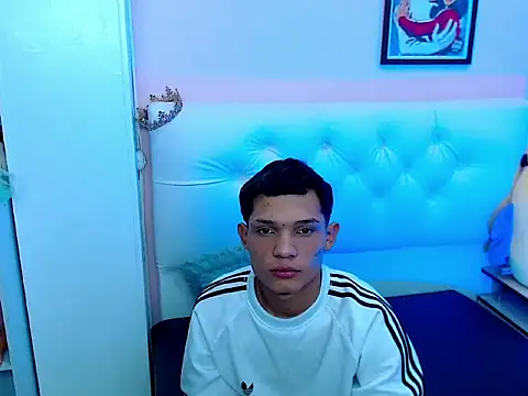 EL VENEZOLANO 22CM online show from September 19, 2025, 7:10 am