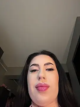 Snapshot of Andrestarr chatting on July 13, 2026, 6:11 pm Andrestarr online show from July 13, 2026, 6:11 pm