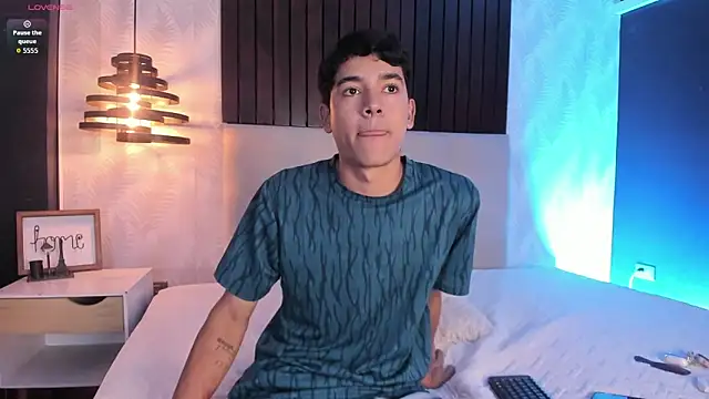 SandroVeyra online show from October 26, 2025, 3:34 am