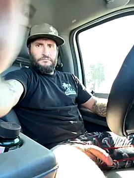 skip69xxx online show from September 30, 2025, 9:42 pm