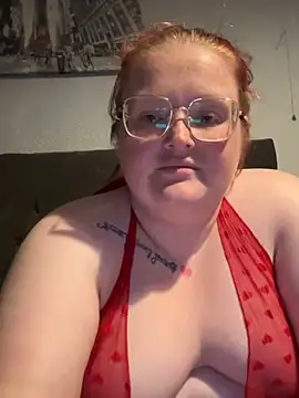 Snapshot of AmberBliss-X chatting on June 2, 2026, 9:28 pm AmberBliss-X online show from June 2, 2026, 9:28 pm