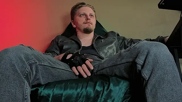 Snapshot of Vincent_Hardman chatting on February 6, 2026, 4:21 pm Vincent Hardman online show from February 6, 2026, 4:21 pm