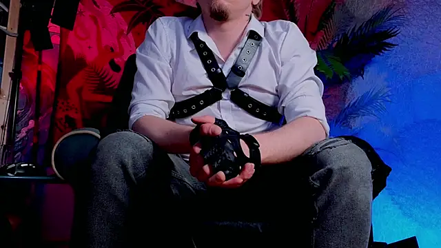 Vincent Hardman online show from April 16, 2026, 9:39 pm