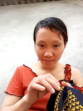 bonnie-00 online show from October 13, 2025, 3:17 am