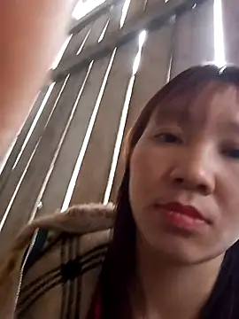 bonnie-00 online show from February 18, 2026, 7:37 am