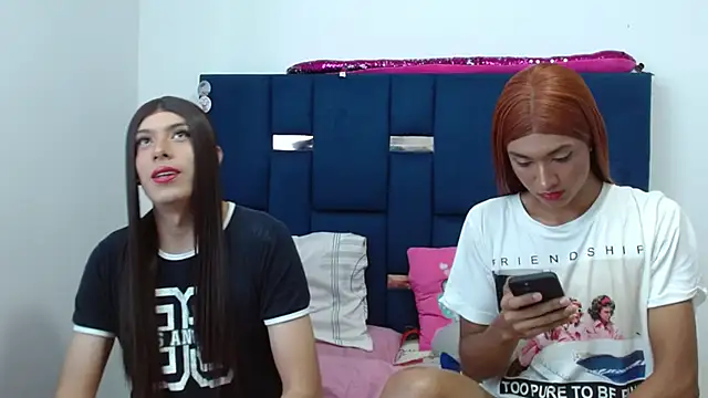 PinkLuna LolaBloom online show from January 17, 2026, 6:00 pm