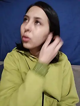 Snapshot of scarletoficial chatting on July 16, 2026, 11:33 pm scarletoficial online show from July 16, 2026, 11:33 pm